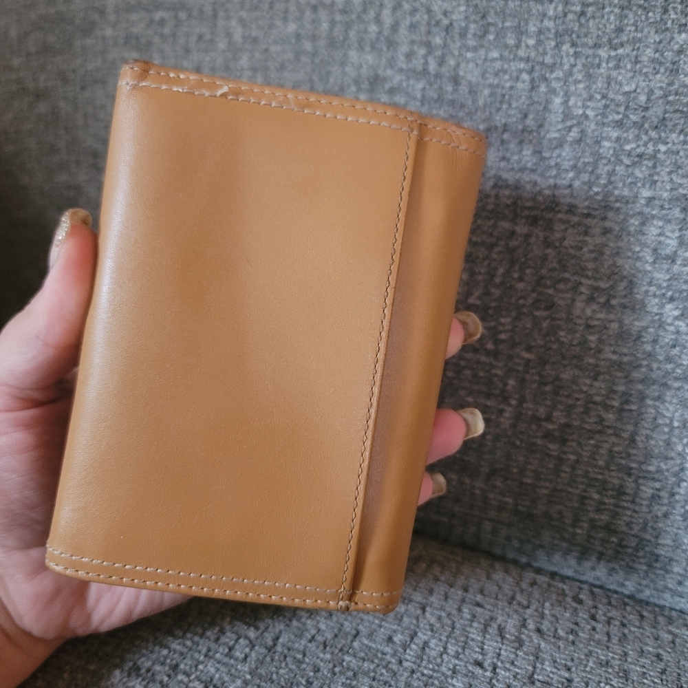 Coach Tan Leather Wallet with Gold-Tone Logo - Picture 9 of 16